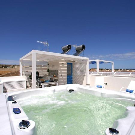 Itaca E Medea - Appartamenti Con Idromassaggio In Terrazza San Vito Lo Capo Kültér fotó