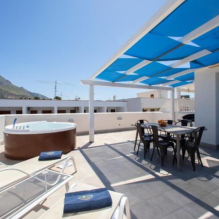 Itaca E Medea - Appartamenti Con Idromassaggio In Terrazza San Vito Lo Capo Kültér fotó
