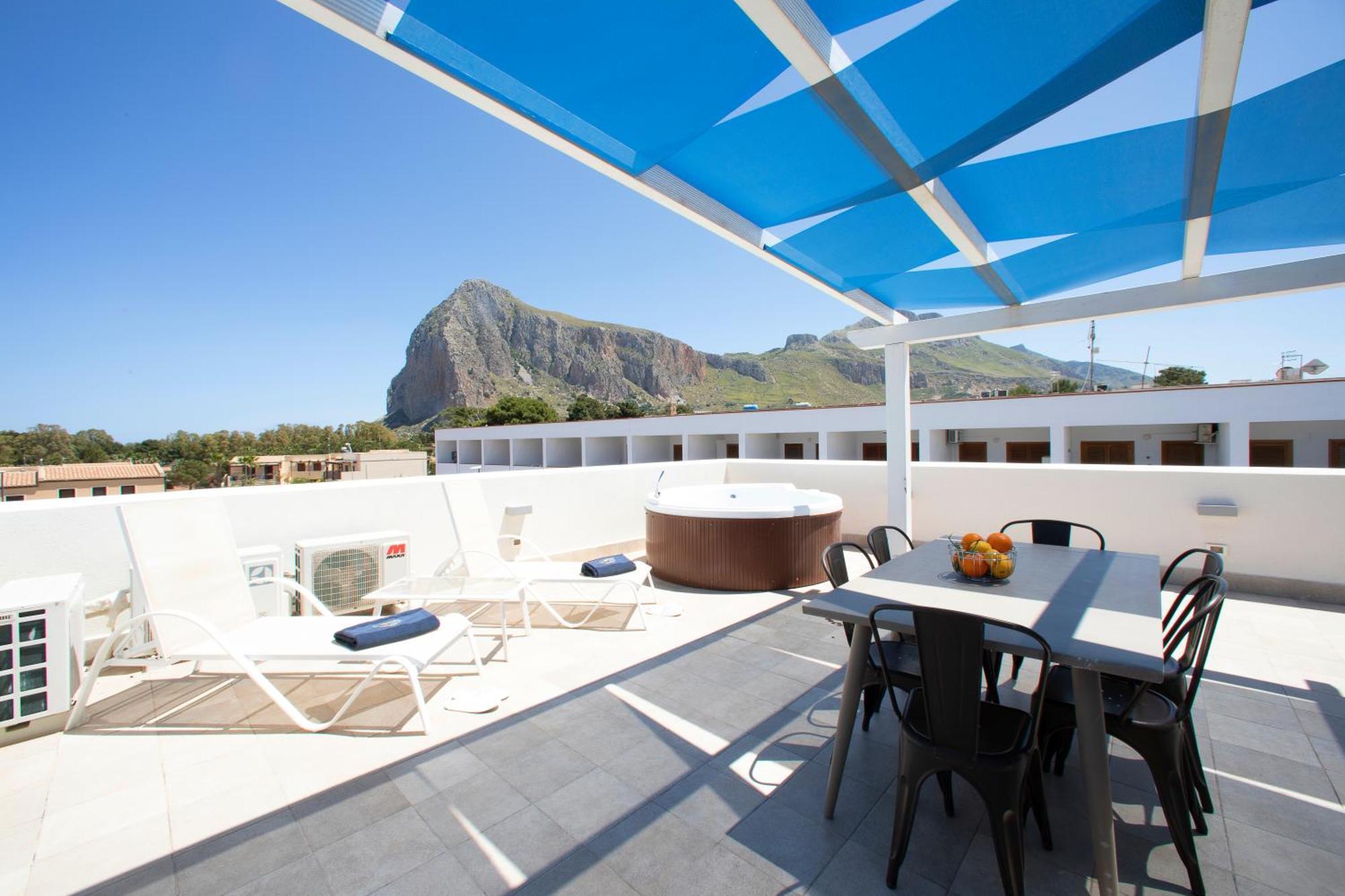 Itaca E Medea - Appartamenti Con Idromassaggio In Terrazza San Vito Lo Capo Kültér fotó